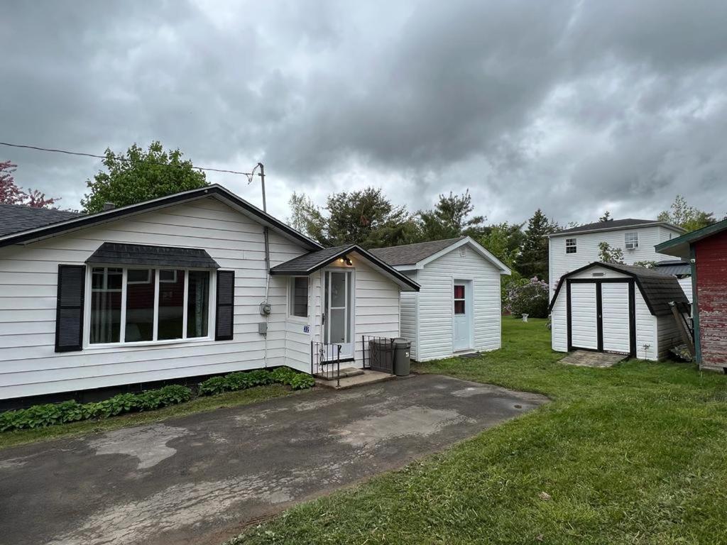 Cozy Chalet Near The Beach Shediac Exteriér fotografie